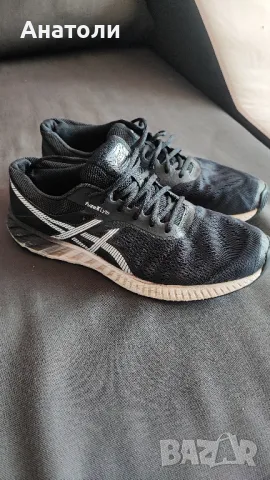 Маратонки ASICS 29 см стелка