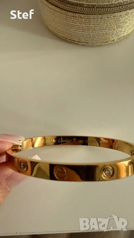 Cartier love гривна с камъчета златна и сребърна, снимка 3 - Гривни - 53827835