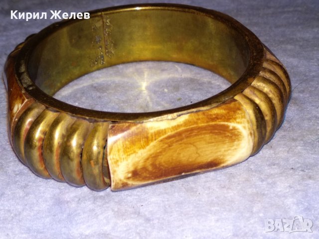 СТАРА БРОНЗОВА ТИБЕТСКА ЕТНОГРАФСКА ГРИВНА ИНКРУСТИРАНА с РЪЧНО ШЛИФОВАНА КАМИЛСКА КОСТ 2225, снимка 7 - Антикварни и старинни предмети - 41145888