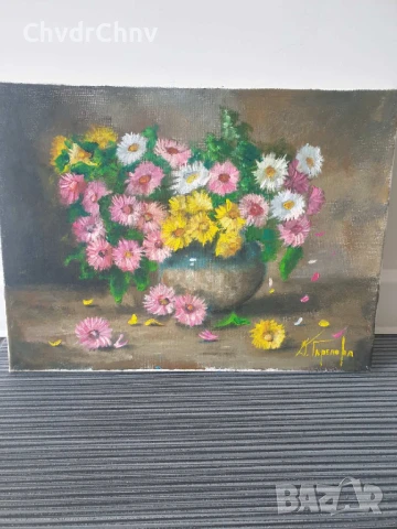 Деница Гарелова 40x30см/малка българска картина масло върху платно/натюрморт-цветя/ваза-хризантеми