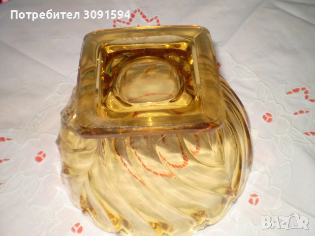Винтидж арт деко 1930 стъклена купа кехлибарен цвят , снимка 6 - Други ценни предмети - 41709650