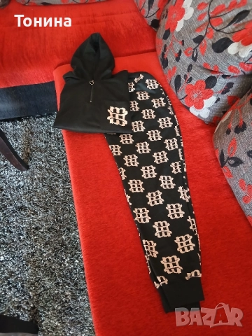 Дамски спортен екип 