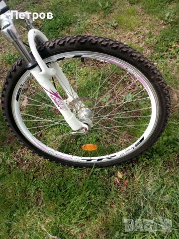 Продавам дамско  колело.Mountain bike(планинско колело).Лимитирана серия., снимка 3 - Велосипеди - 40317623