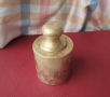 Старинна бронзова теглилка от 1 кг., от едни по-добри времена, снимка 1