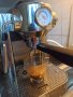 Кафемашина Триза иноксова с ръкохватка с крема диск, работи перфектно и прави страхотно кафе , снимка 1 - Кафемашини - 41754157