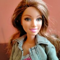 Колекционерска кукла Teresa Barbie Style Тереза Барби CFM78, снимка 3 - Колекции - 40619590