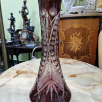 Чудесна много красива антикварна ваза червен кристал , снимка 1 - Вази - 44838552