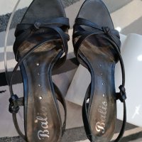 Дамски обувки, снимка 1 - Дамски обувки на ток - 40596036