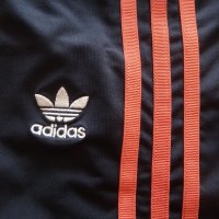 Оригинален тъмно син клин Adidas Originals Active Icon 3-Stripe Leggings, снимка 1 - Клинове - 40546482