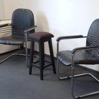 Стол изкуствена кожа  - 11 бр, снимка 1 - Столове за офис - 42201017