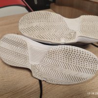 Оригинални маратонки на Adidas за Тенис, снимка 4 - Маратонки - 42611835