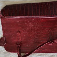 Продавам дамска чанта естествена кожа , снимка 1 - Чанти - 42205124