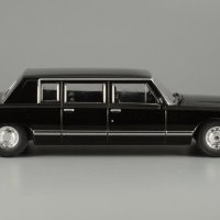 ЗИЛ 41045 Президентска лимунзина (черна) - мащаб 1:43 на ДеАгостини модела е нов в блистер, снимка 5 - Колекции - 41666606