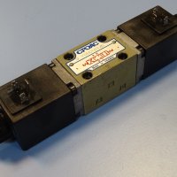 Хидравличен разпределител CPOAC D Y06CO2V4S NG6 directional control valve, снимка 1 - Резервни части за машини - 42364555