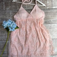 Нежна елегантна ефирна женствена  рокля 3D цветя  в прасковен цвят размер L , снимка 4 - Рокли - 41789785