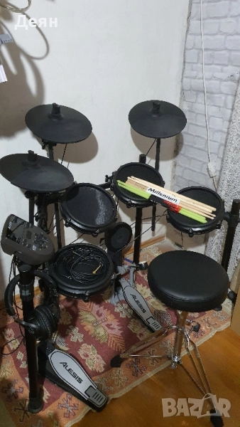 Alesis Nitro mesh kit , снимка 1