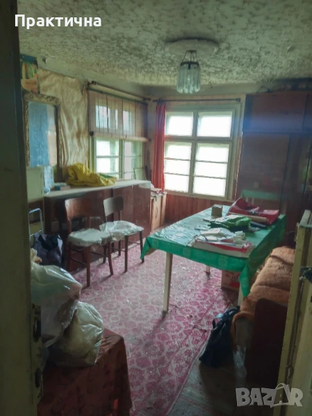 Къща с двор, снимка 1