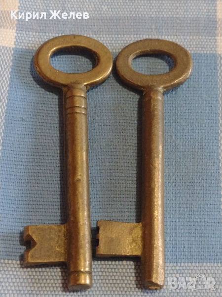 Два стари ключа от соца за брава за КОЛЕКЦИЯ ДЕКОРАЦИЯ БИТОВ КЪТ 40984, снимка 1
