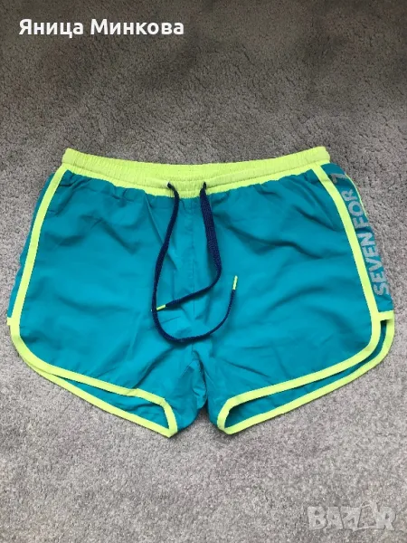 Дамски къси панталони, снимка 1