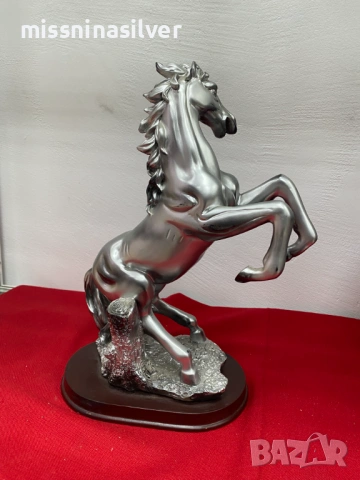  Кон Статуетка, снимка 2 - Статуетки - 53343852