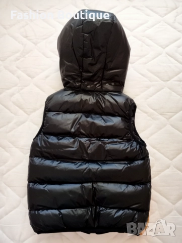 Трицветен, топъл елек в размер - 122, снимка 3 - Детски якета и елеци - 51912893