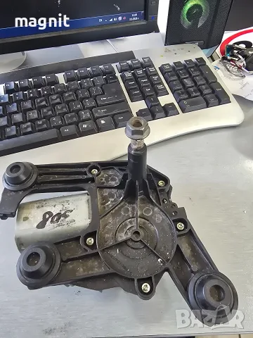 9680477480 Моторче задна чистачка за PEUGEOT 308 (2007-2016) Valeo 53031812, снимка 2 - Части - 55937505