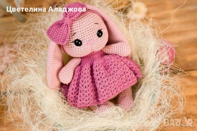 Плетено зайче на една кука 