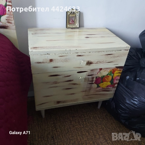 Спалня със две шкафчета и трикрилен гардероб.Използвана в много добро състояние. 430лв.Продавам., снимка 2 - Спални и легла - 52815773