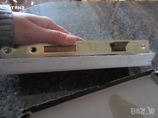 брави с 3бр ключа нови;вътрешна заключалка/СИНДЖИР/, снимка 10 - Други стоки за дома - 22122827