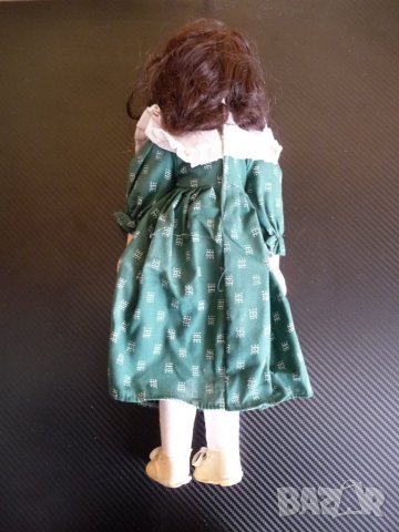 Порцеланова кукла със зелена рокля и панделки готина, снимка 5 - Кукли - 35709005