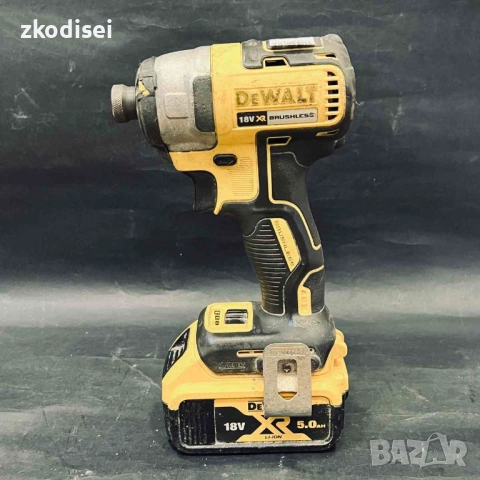 Акумулаторен винтоверт DEWALT DCF887