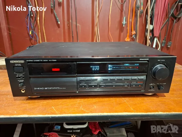 Продава се триглав дек Kenwood KX-7030. 