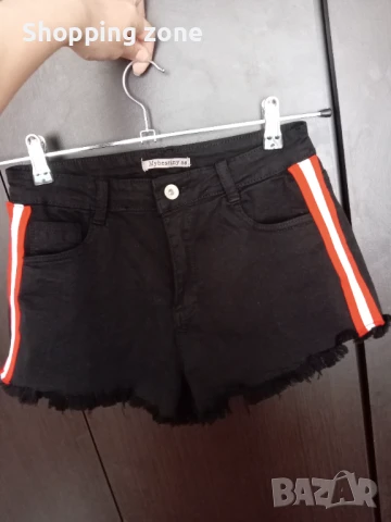 Къси ефектни шорти , снимка 2 - Къси панталони и бермуди - 50582513