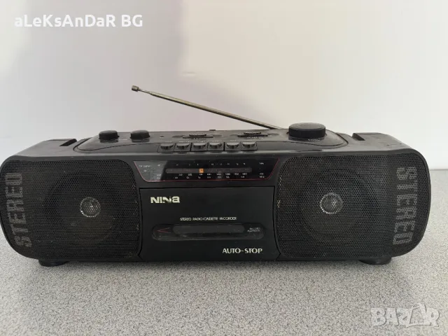 Радио касетофон Nina , снимка 2 - Радиокасетофони, транзистори - 48550122