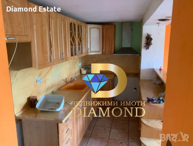 Двуетажна къща в село Градина общ. Първомай, снимка 3 - Къщи - 50778461