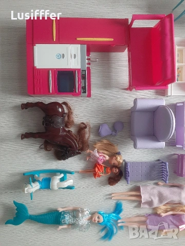 Оригинална къща за кукли Barbie, с аксесоакри, снимка 18 - Кукли - 53843653