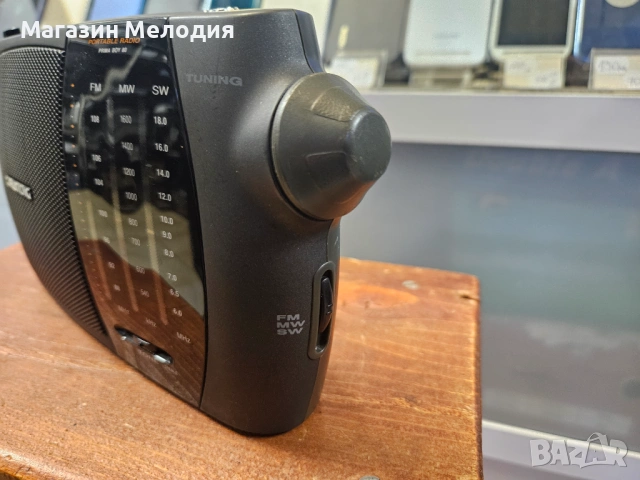Радио Grundig Prima Boy 80 С проблем. Работи само на средни икъси вълни., снимка 7 - Радиокасетофони, транзистори - 52811049