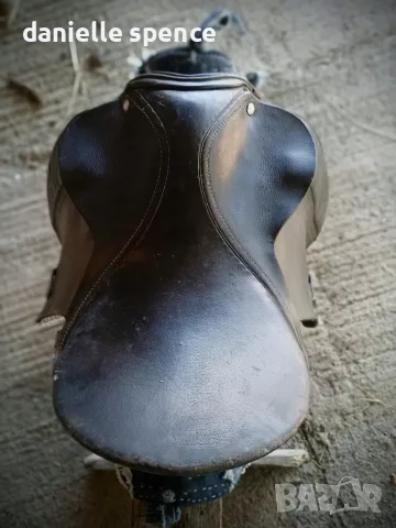Black English saddle size 16", снимка 2 - Други спортове - 56041709