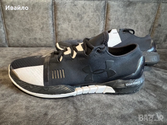 UNDER ARMOUR SPEEDFORM AMP.