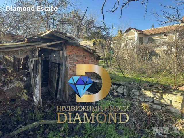 Едноетажна къща с двор в село Златна ливада, общ. Чирпан, снимка 4 - Къщи - 52872827