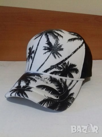 Шапка с мрежичка