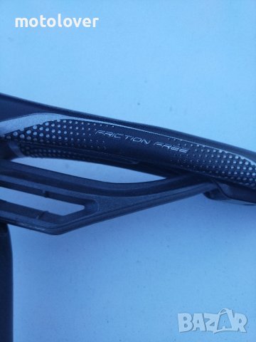 Selle Italia карбоново колче и седалка, снимка 3 - Части за велосипеди - 44148661