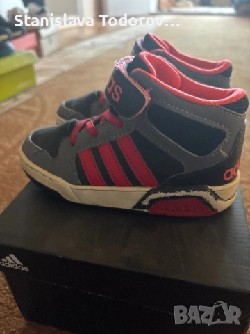 Кецки adidas, снимка 2 - Детски обувки - 52256552
