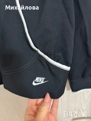Спортно яке Nike , снимка 4 - Спортни екипи - 50241341