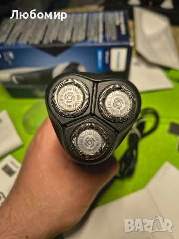 Philips Series 3000X X3053/00 Въртяща се електрическа самобръсначка за лице с акумулаторна батерия , снимка 5 - Електрически самобръсначки - 52669158