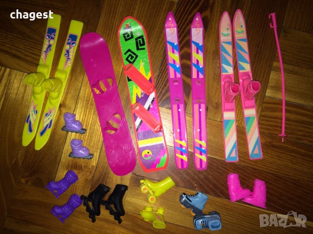 Лот ретро ски, кънки и сноуборд за различни кукли тип Барби, снимка 1 - Кукли - 41931268