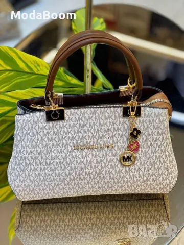 Michael Kors дамски чанти Различни цветове , снимка 3 - Чанти - 48353883