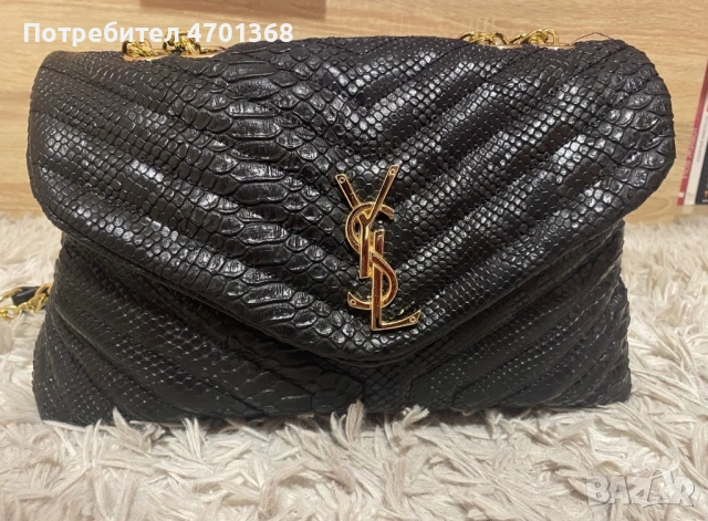 Черна чанта със златни елементи , снимка 2 - Чанти - 53009072