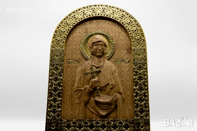 Релефна икона на Света Петка Българска – позлатена, от дъб, снимка 5 - Икони - 53224241