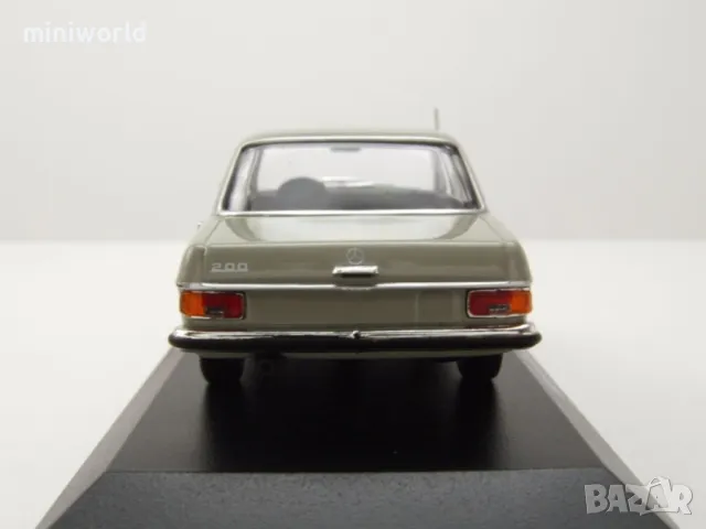 Mercedes-Benz 200 /8 Strichacht 1968 - мащаб 1:43 на Maxichamps моделът е нов в PVC дисплей-кейс, снимка 6 - Колекции - 50010947